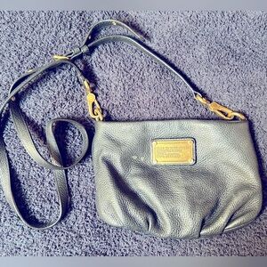 Marc Jacob’s crossbody black bag